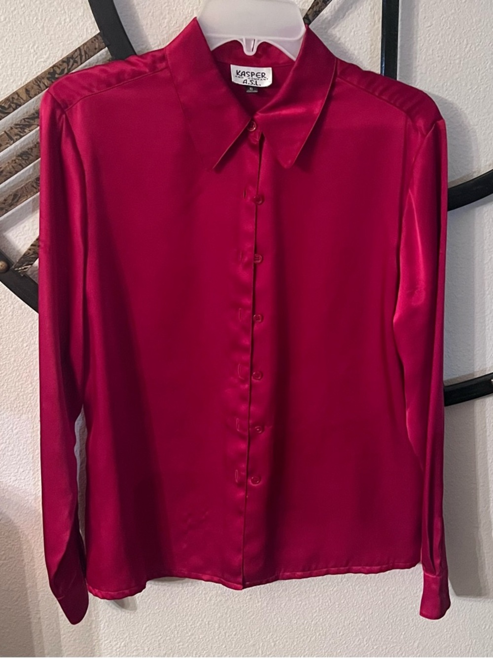 Kasper & Co. A.S.L. (Macys) Women's Deep Red Satin Button-Up Long Sleeve Blouse